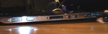 HP Pavilion DV2's right side