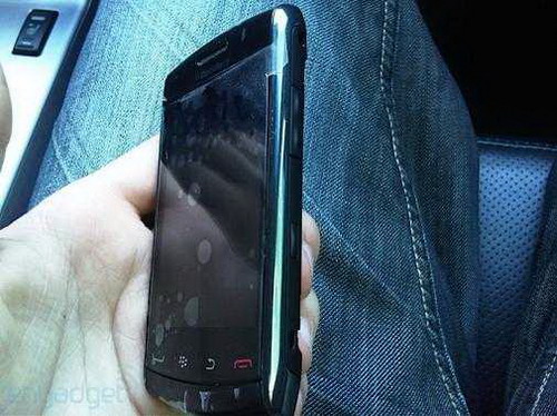 Early leaked image of the RIM BlackBerry Storm 2