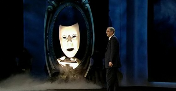Intel CEO Paul Otellini holds court with 'Magic Mirror' from Shrek.