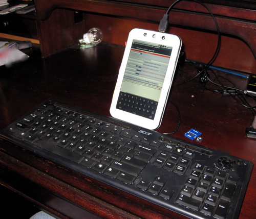 Camangi Webstation with USB Keyboard