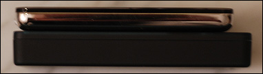 iPod and Zune Side View iPod and Zune Side View